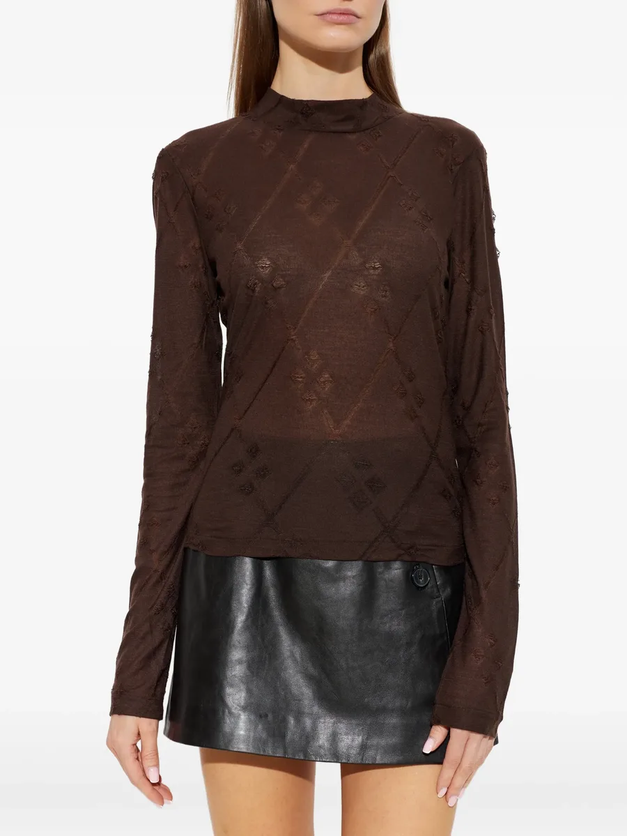 Heavenly diamond-patterned top 3