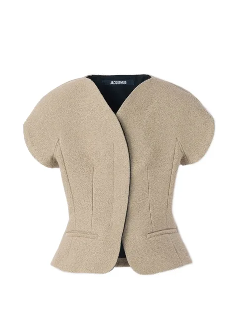 The Ovalo short-sleeve jacket