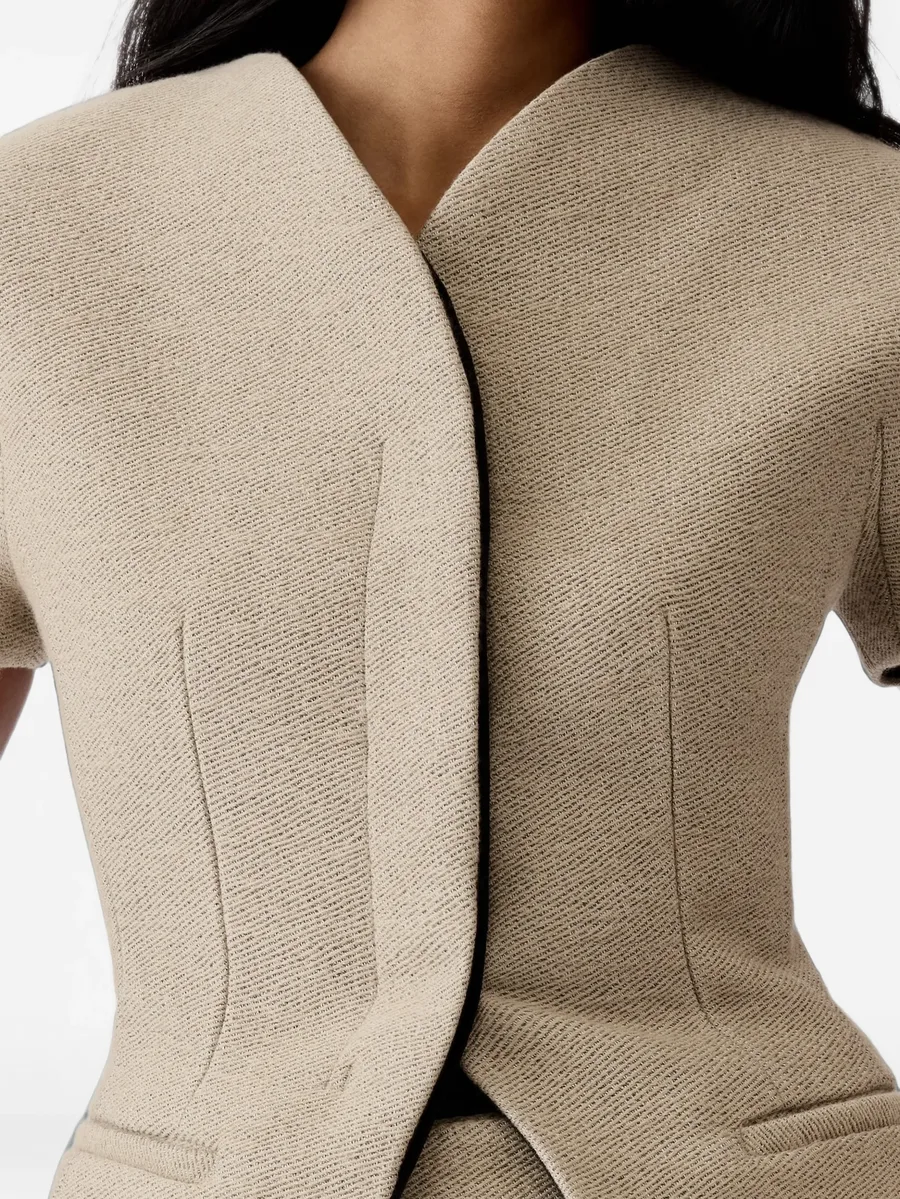 The Ovalo short-sleeve jacket 3