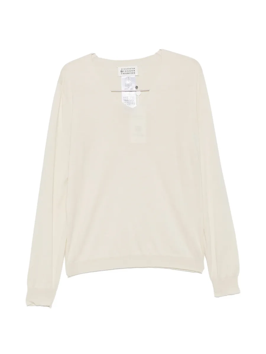 V-neck sweater 1