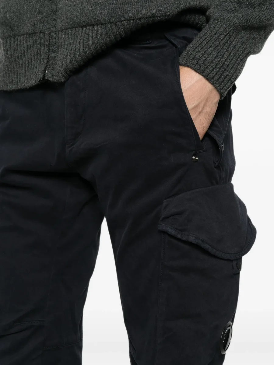 Lens-detail cargo pants 5