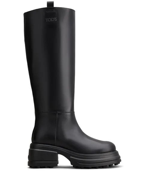 round-toe leather boots