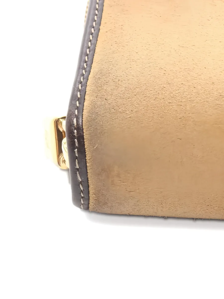 zip-up wallet 11
