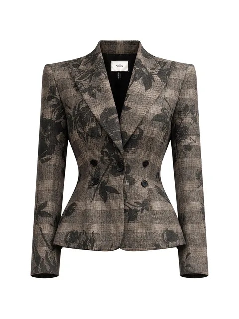 single-breasted fitted blazer