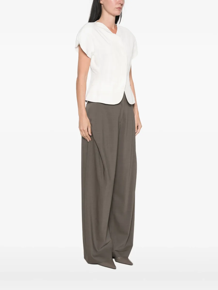 The Ovalo short-sleeve jacket 3