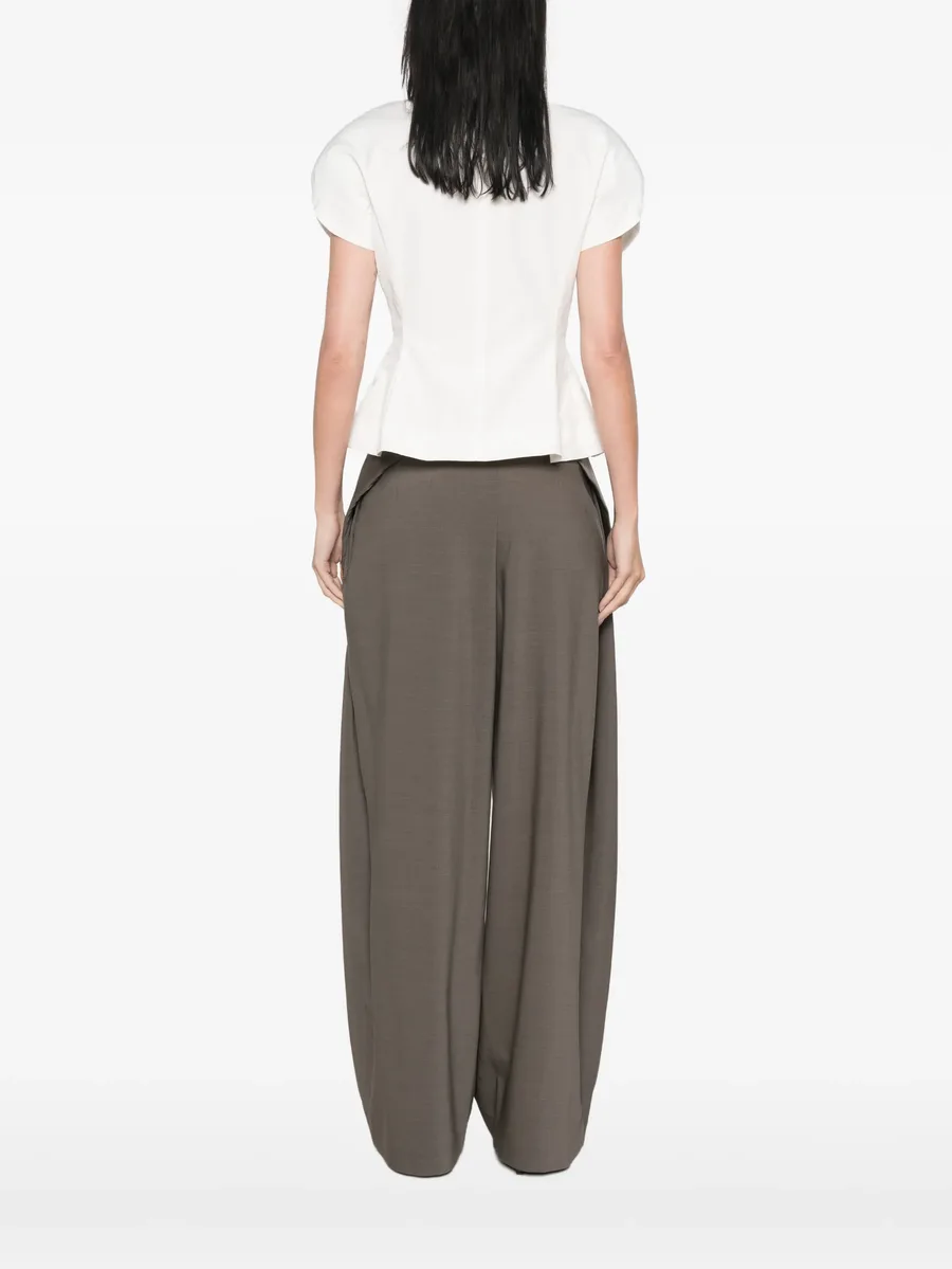 The Ovalo short-sleeve jacket 4
