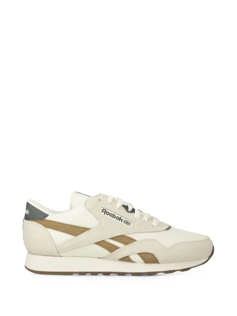 Classic lace-up sneakers