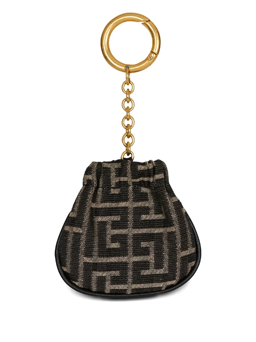 брелок с монограммой 4