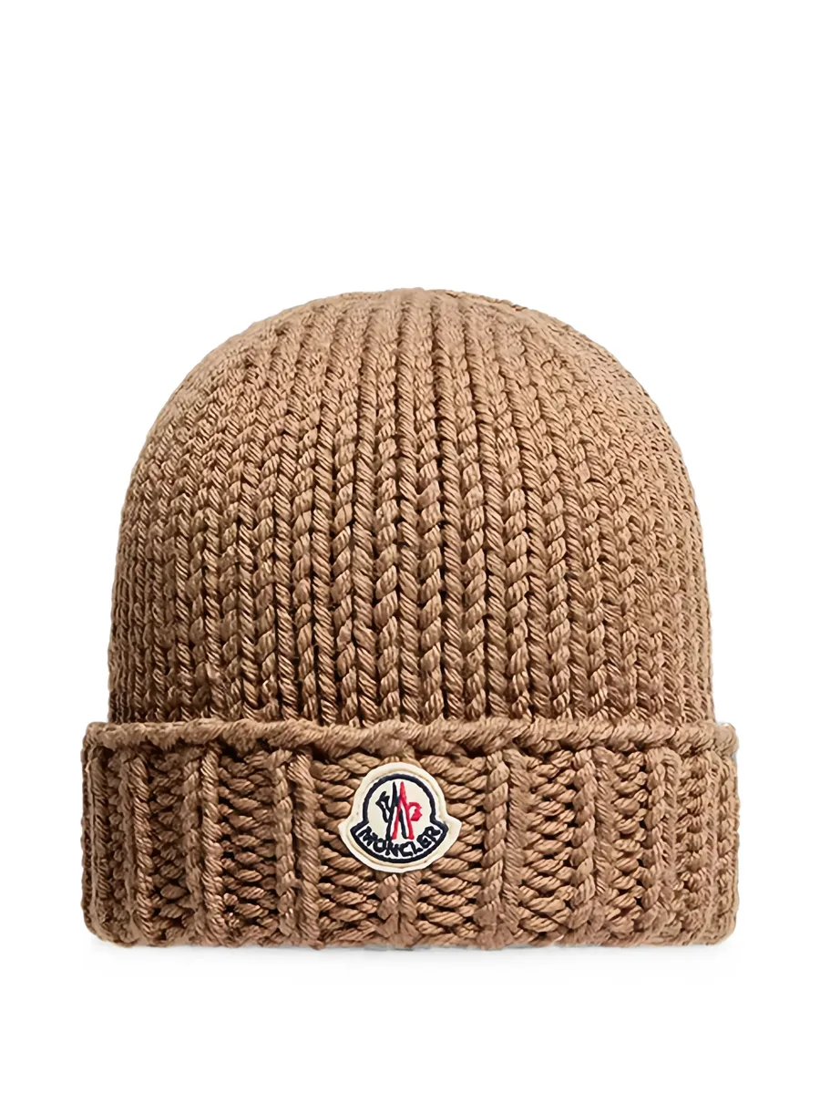 logo-patch chunky-knit beanie hat 1