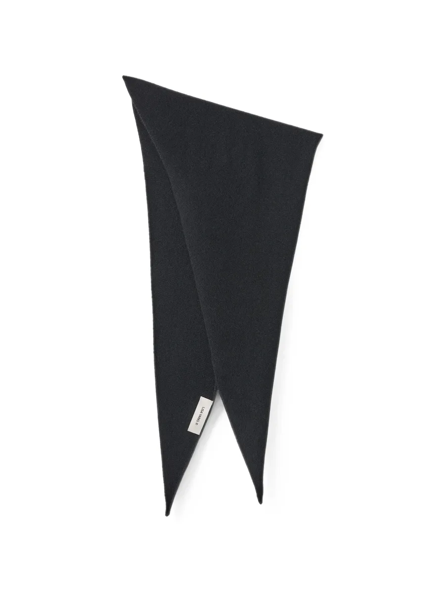 Florianne triangular scarf 1