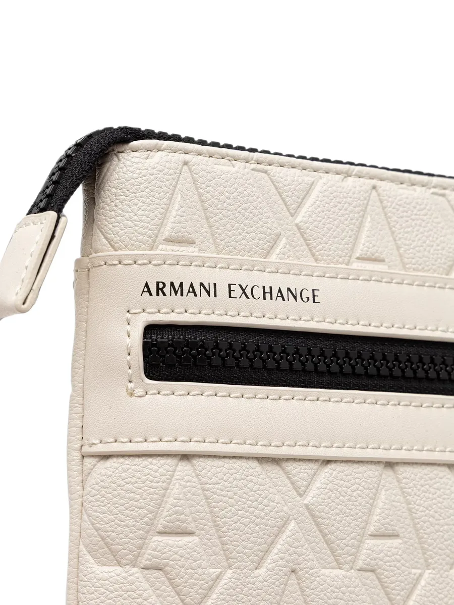 logo-embossed messenger bag 4
