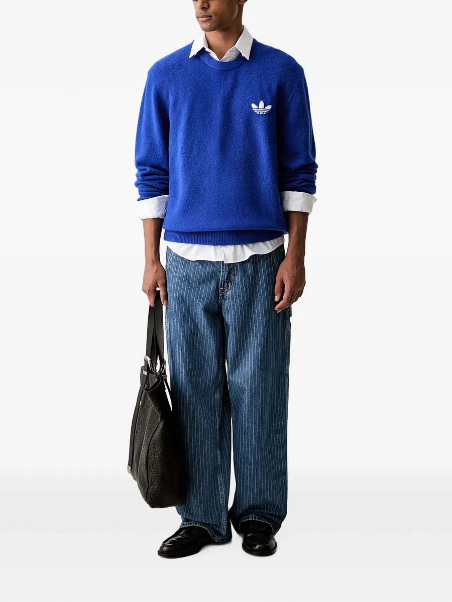 Trefoil essentials logo knit sweater 2