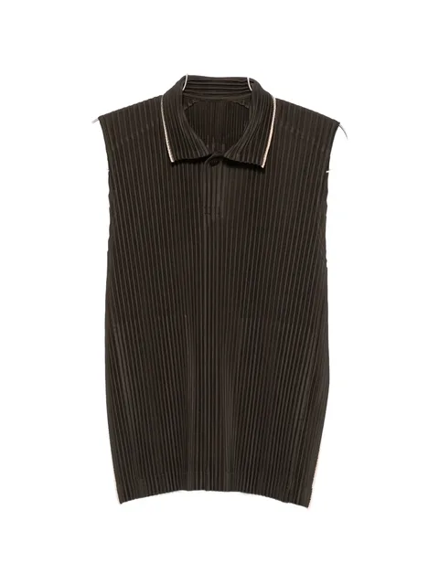 pleated sleeveless sweater