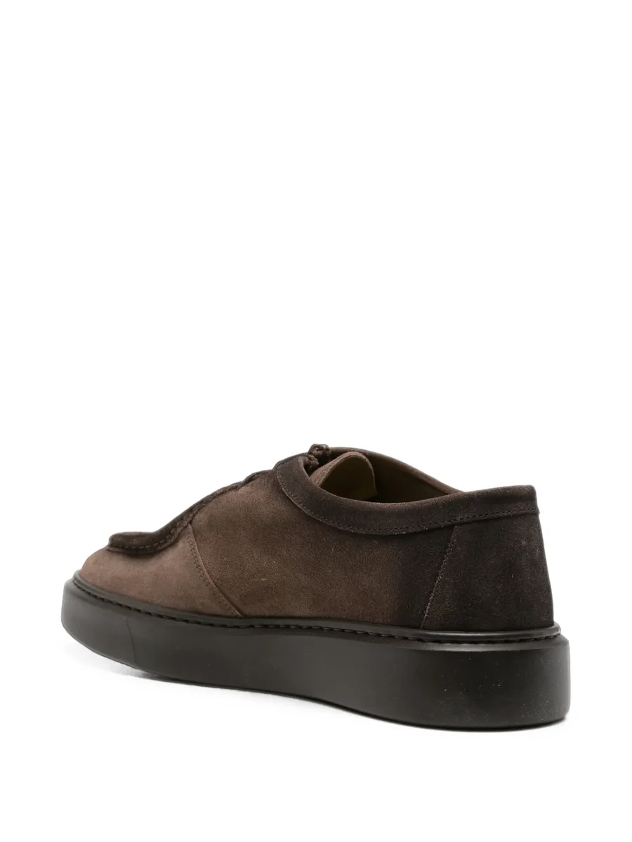 lace-up boat shoes 3
