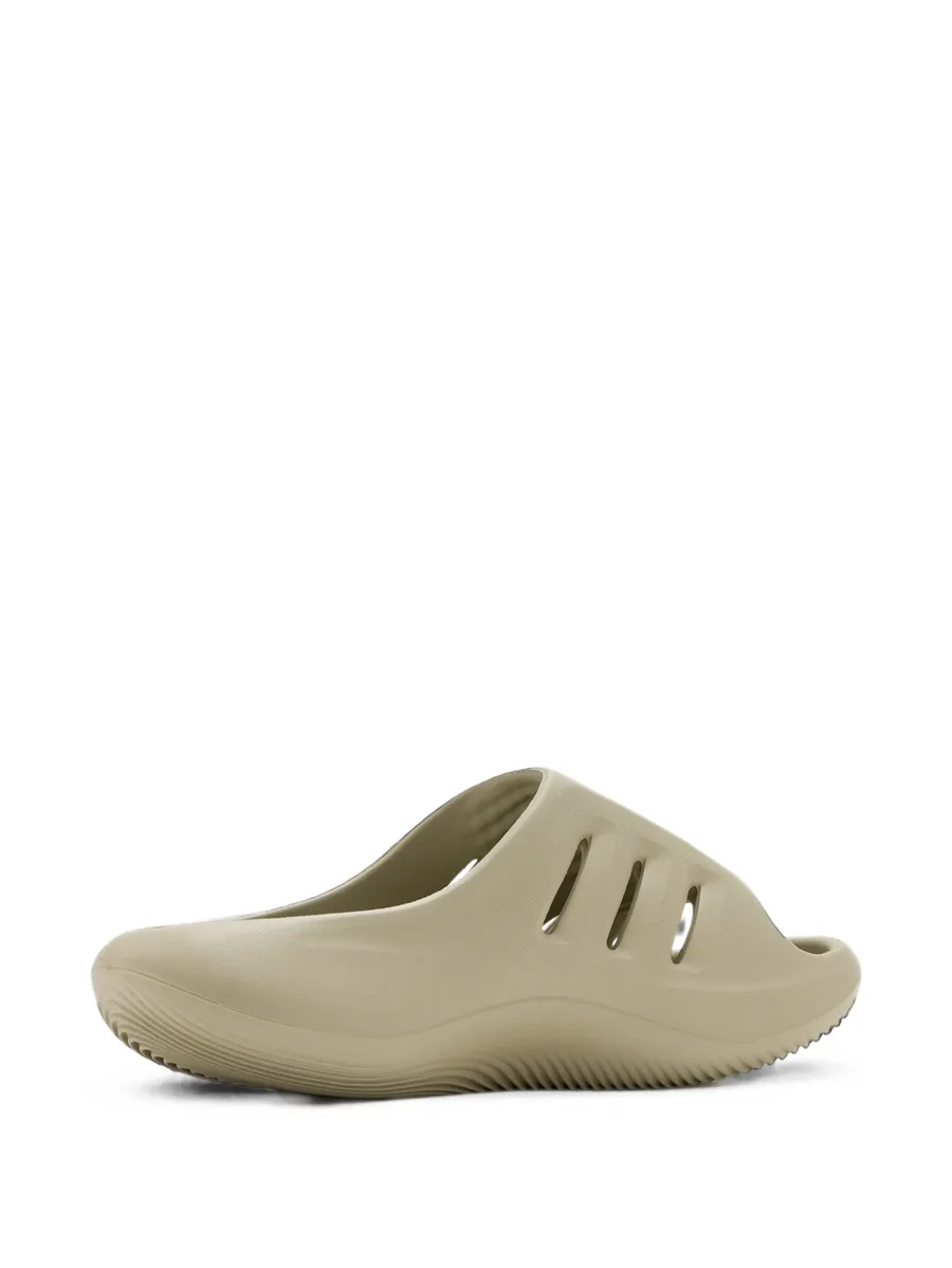 Adifom Iiinfinity slides 2
