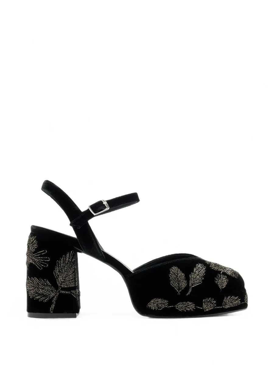 embroidered velvet pumps 1