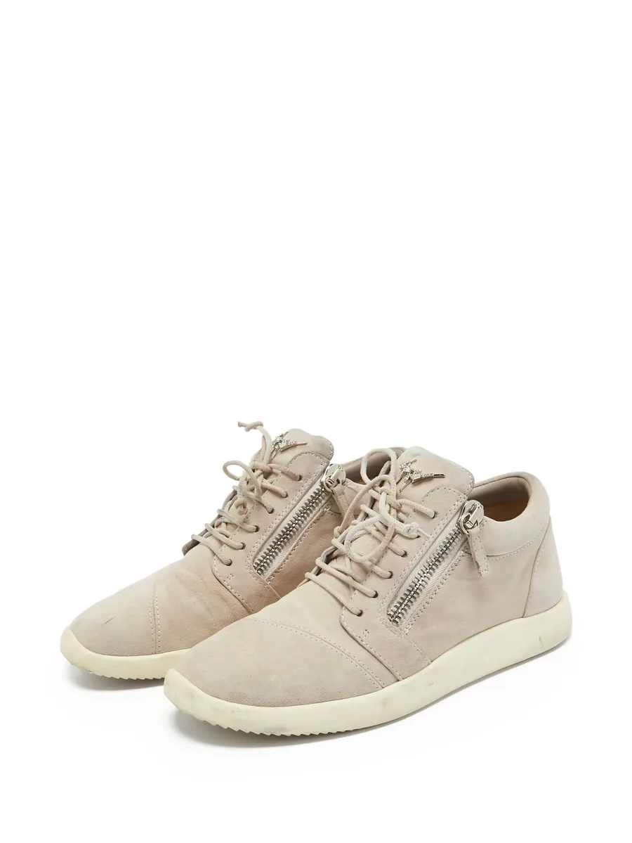 suede sneakers 13