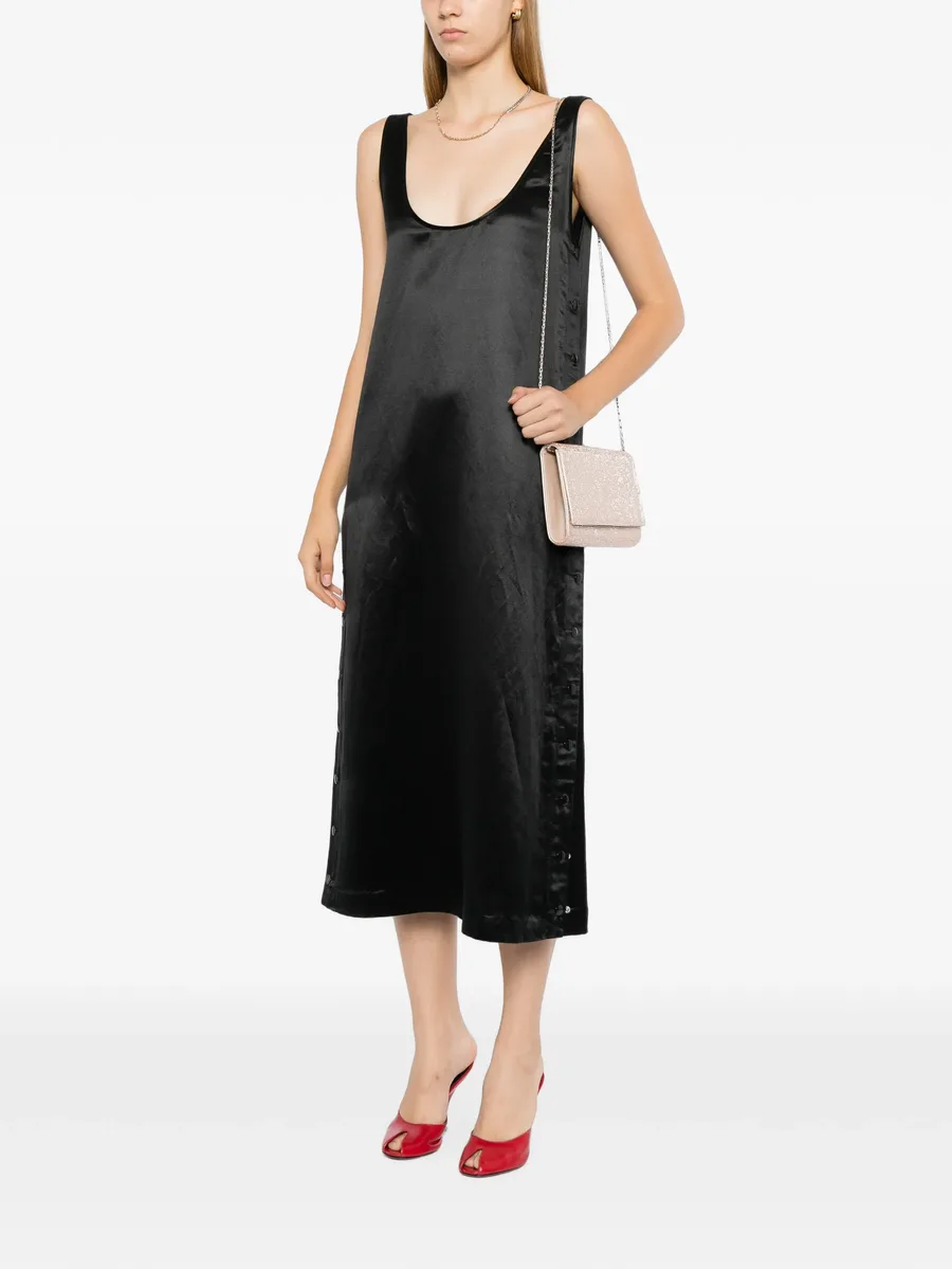 crystal-embellished chain-strap clutch bag 2