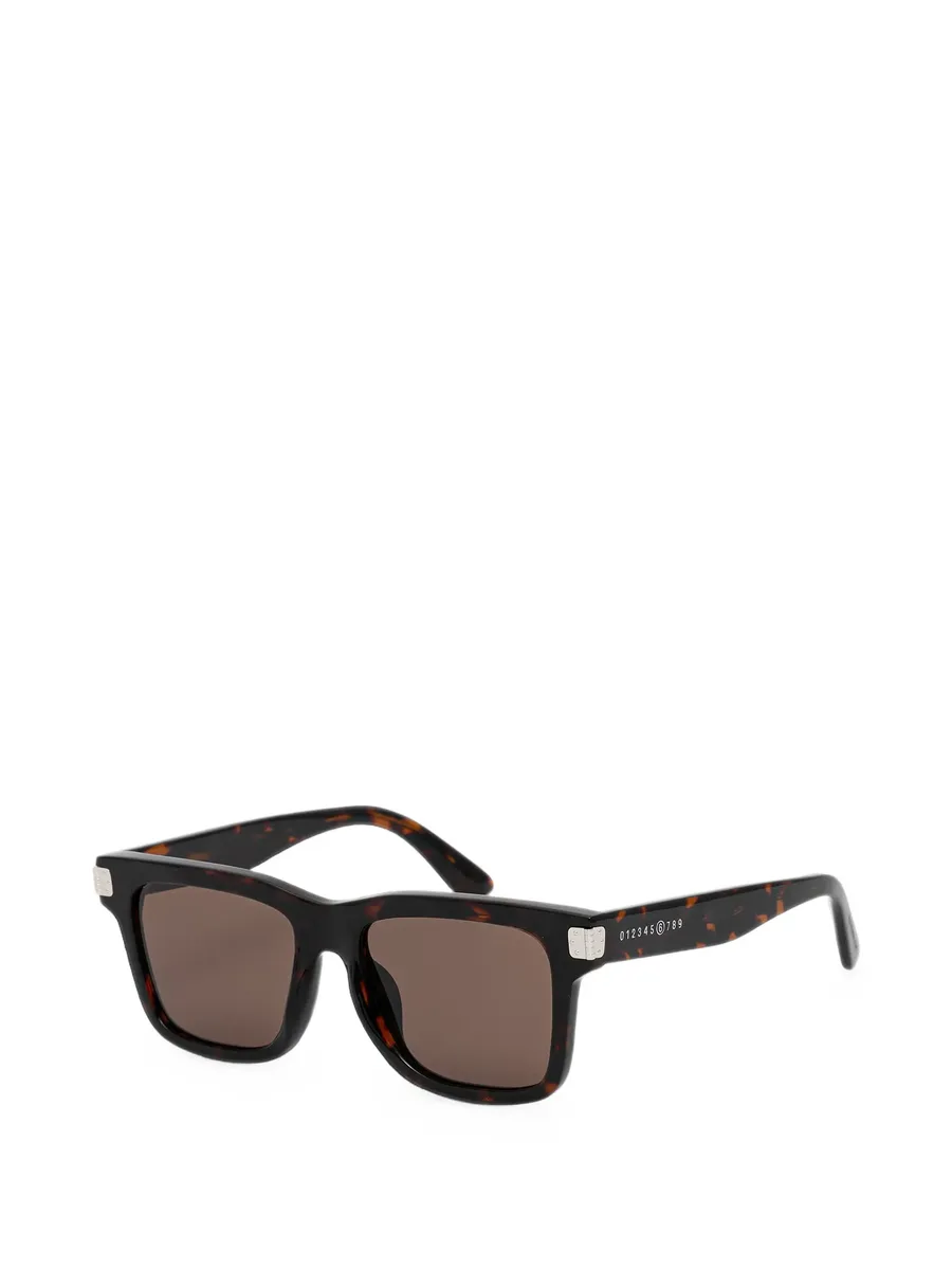 tortoiseshell-effect sunglasses 2