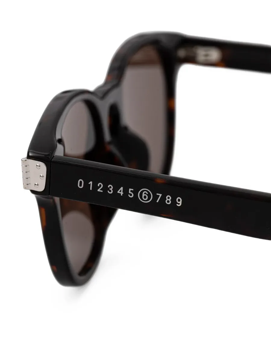 tortoiseshell-effect sunglasses 5