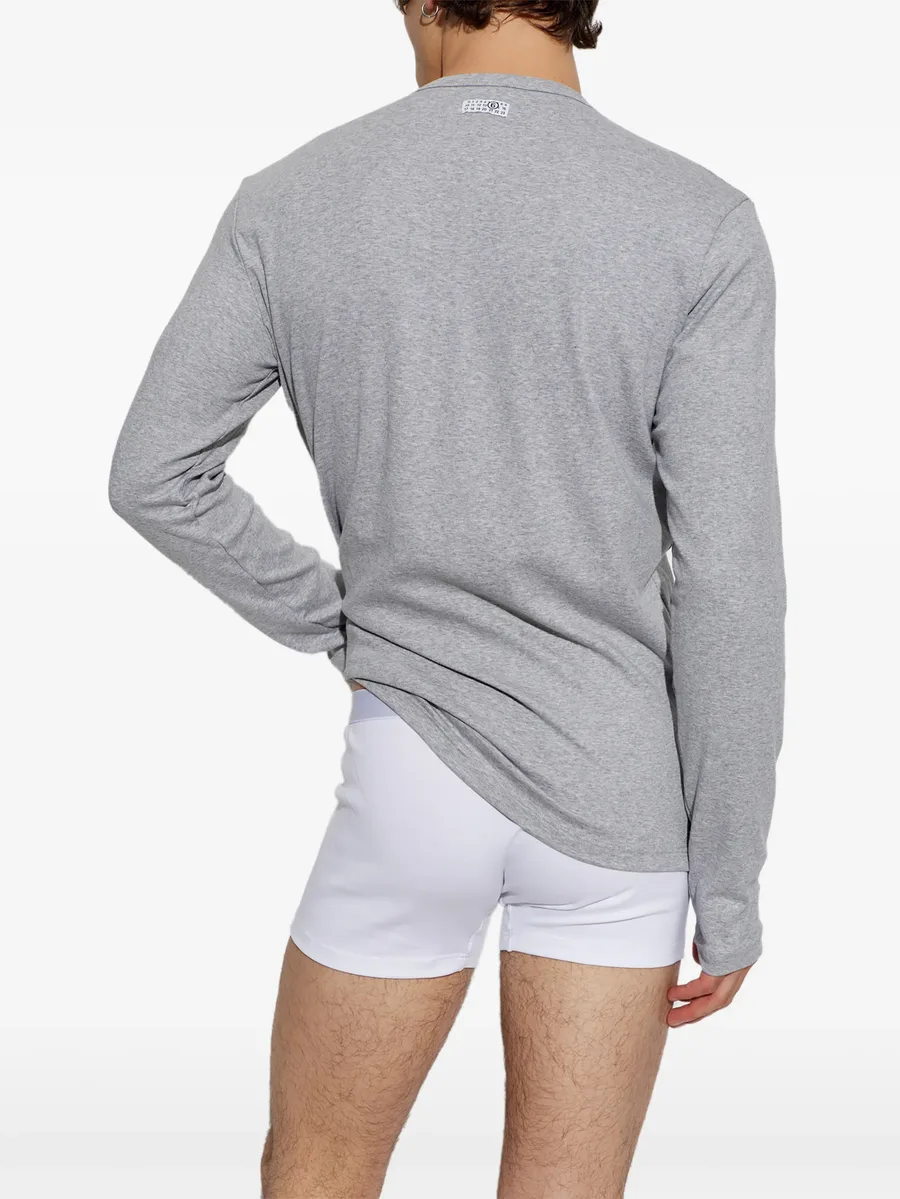 long-sleeve T-shirt 3