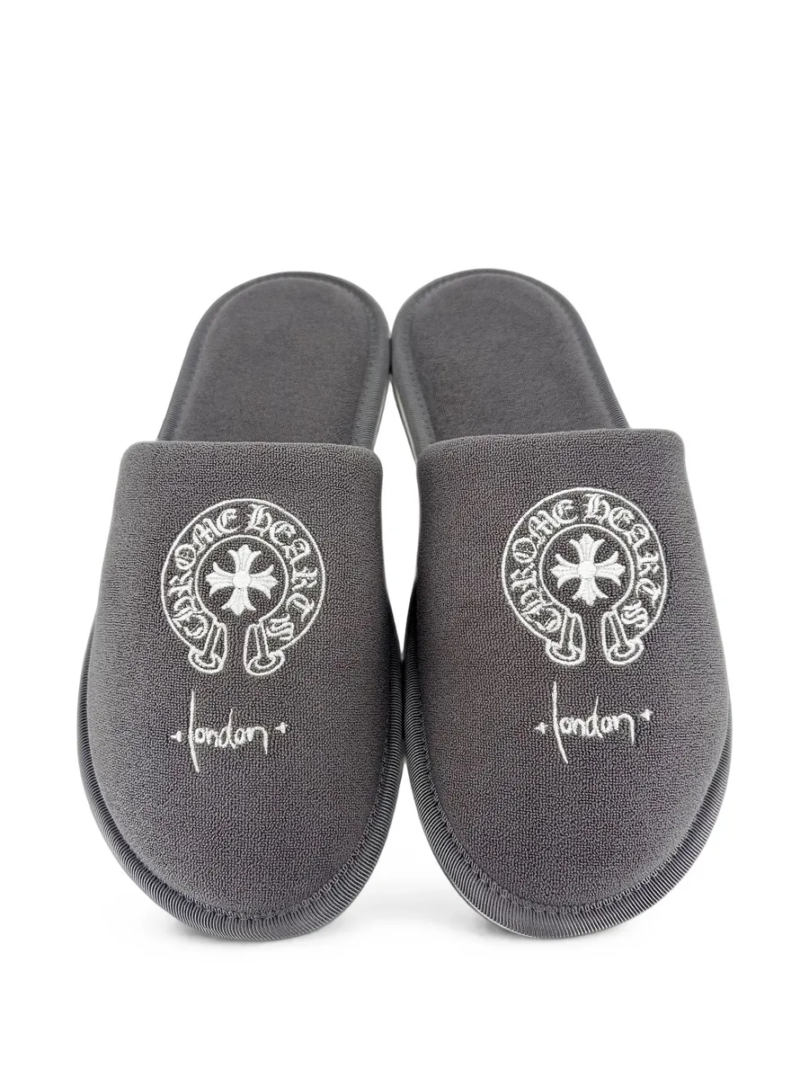 London Horseshoe logo-embroidered slippers 2