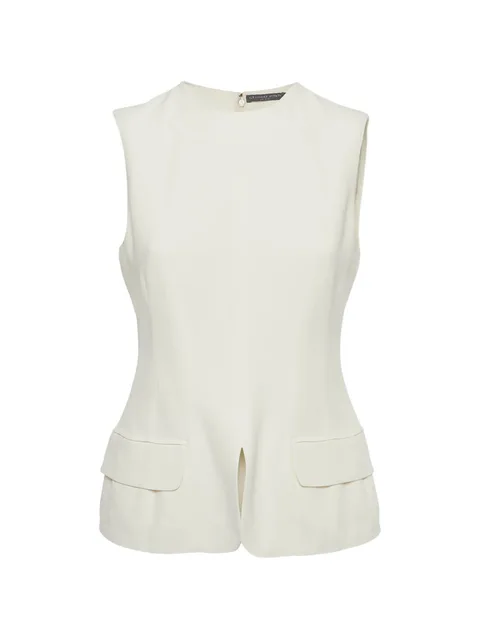 sleeveless fitted top