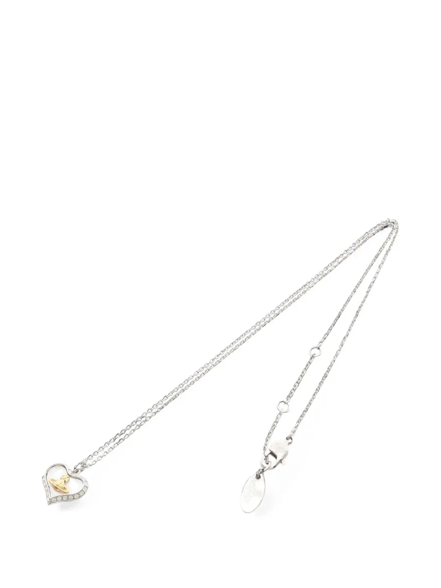 2020s Petra heart necklace 1