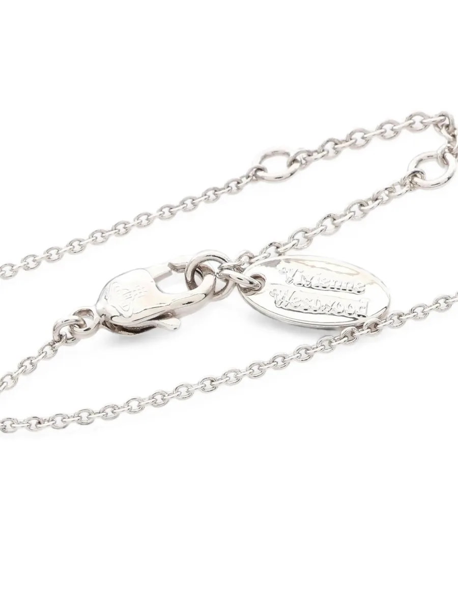 2020s Petra heart necklace 4