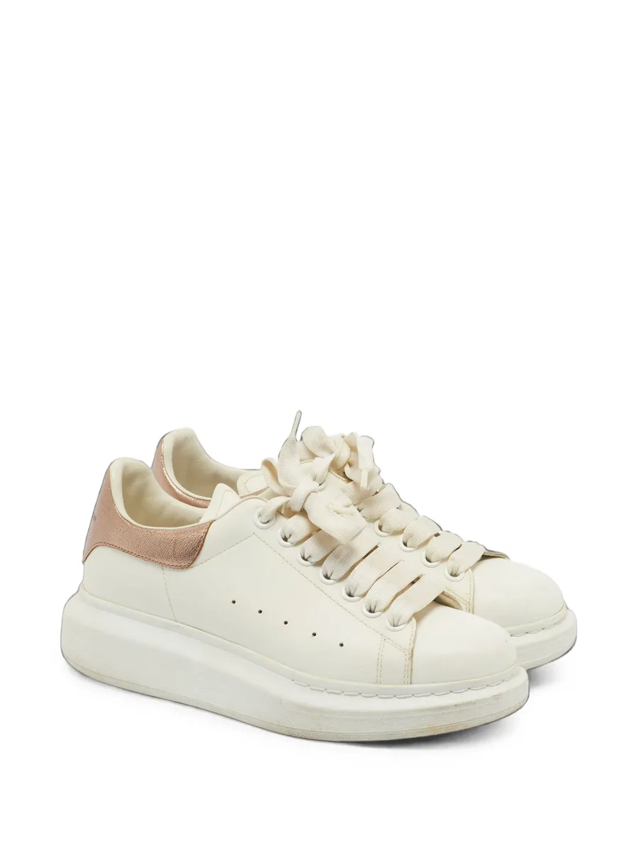 Oversized low-top sneakers 4
