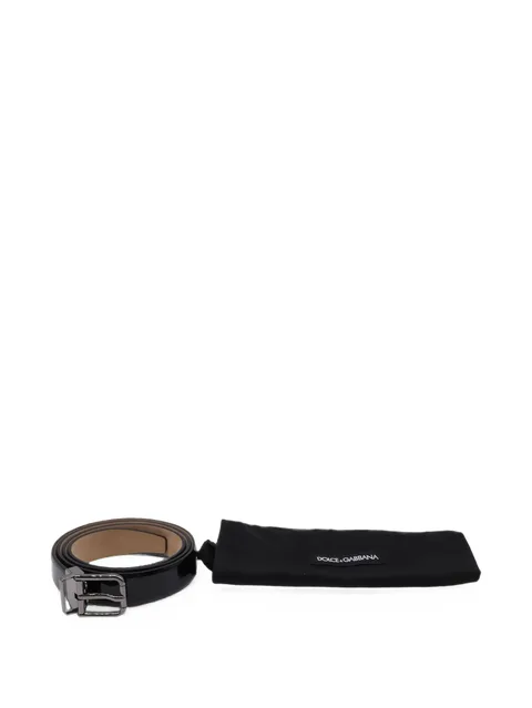 Classic buckled belt