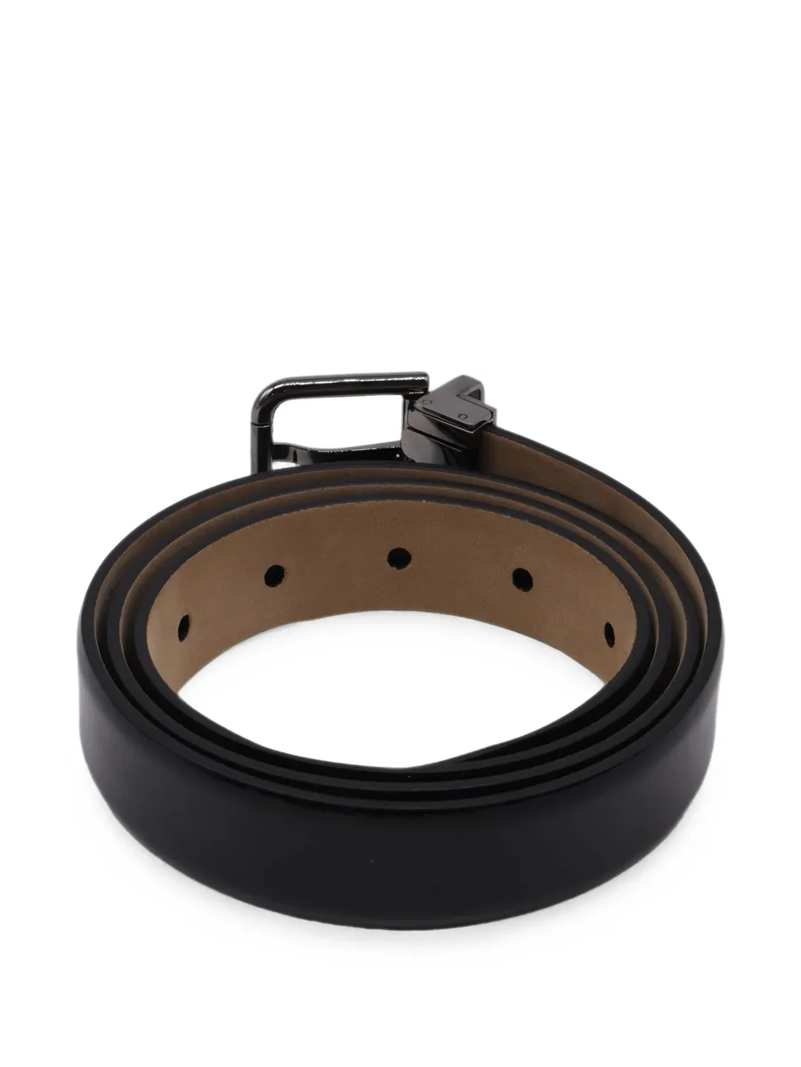 Classic buckled belt 3