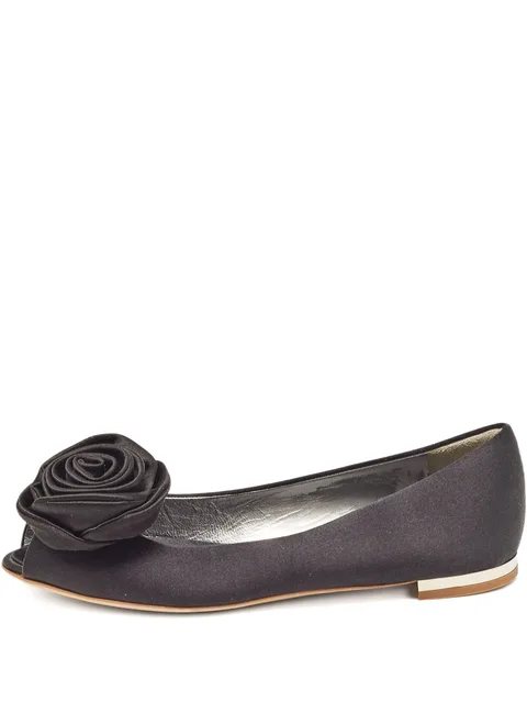 rose-appliqué flat pumps