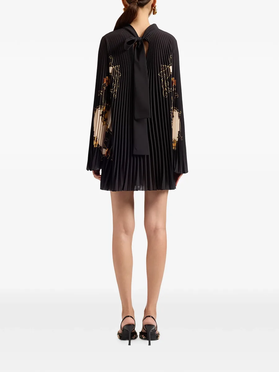 Twirling tunic 2