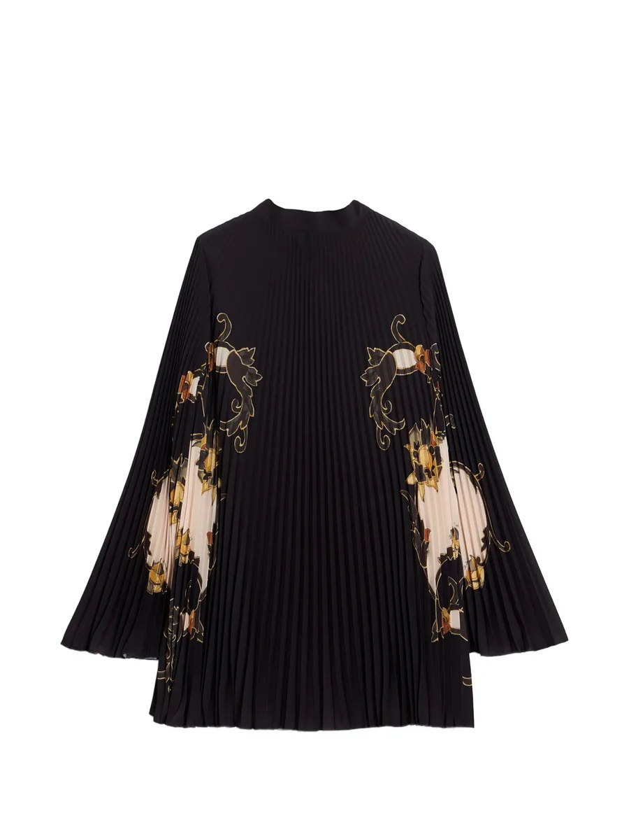 Twirling tunic 1