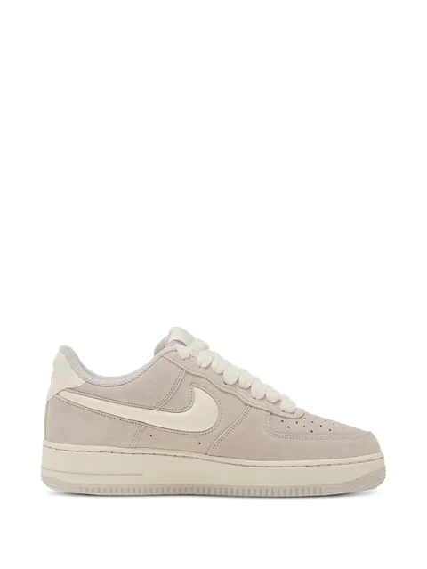 кроссовки Air Force 1 '07 LV8
