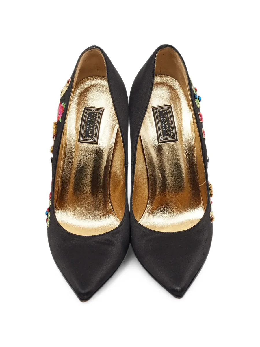 embroidered pointed-toe pumps 4