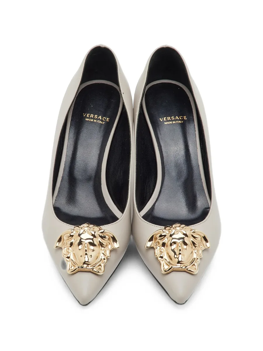 Medusa plaque pointed-toe pumps 4