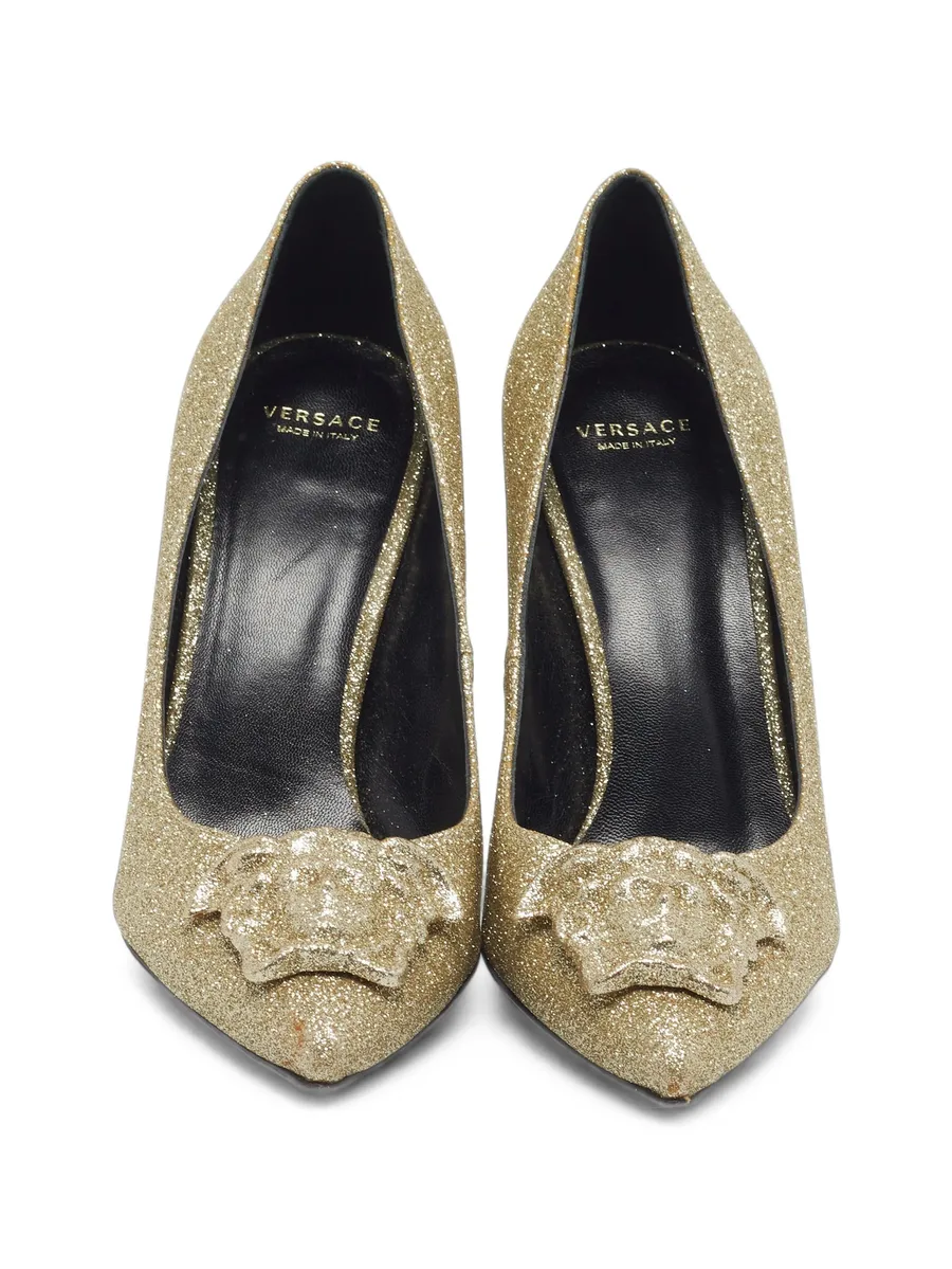 Icon Medusa glitter pumps 4