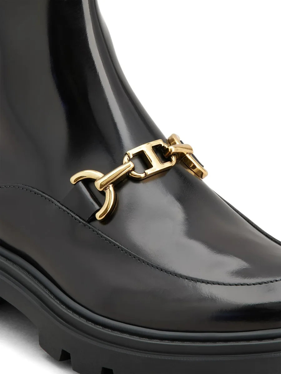 logo-plaque leather ankle boots 9