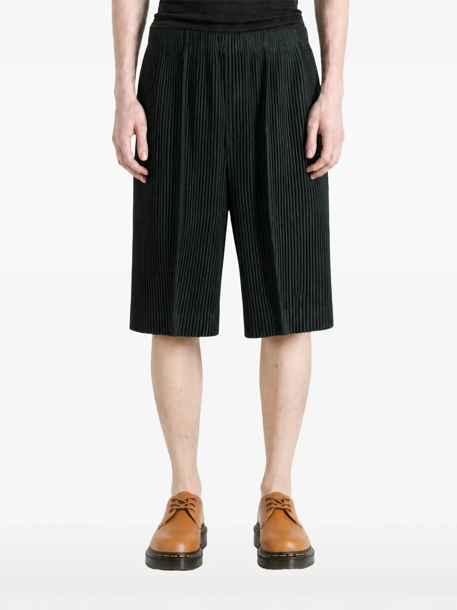 Monthly August pleated shorts 2