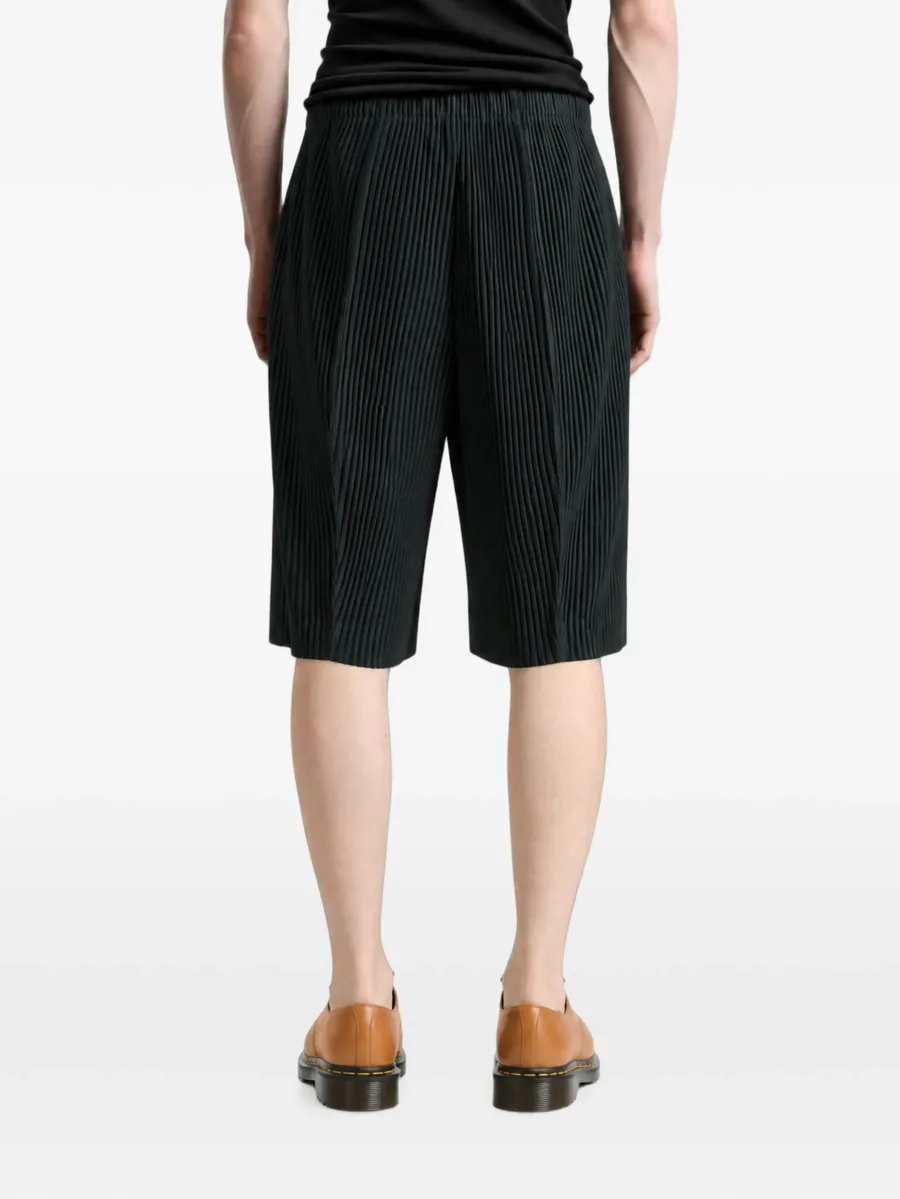 Monthly August pleated shorts 3