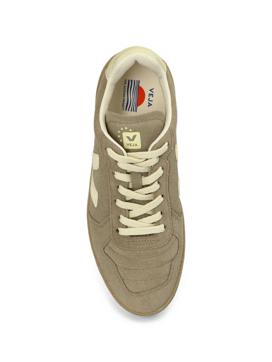 V-82 II sneakers 3