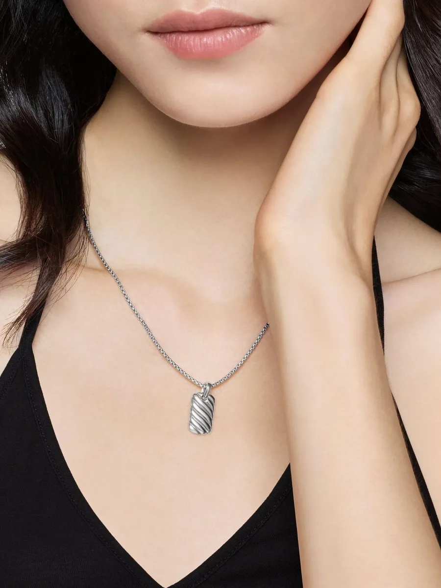 серебряная подвеска Petite Sculpted Cable (24 мм) 2