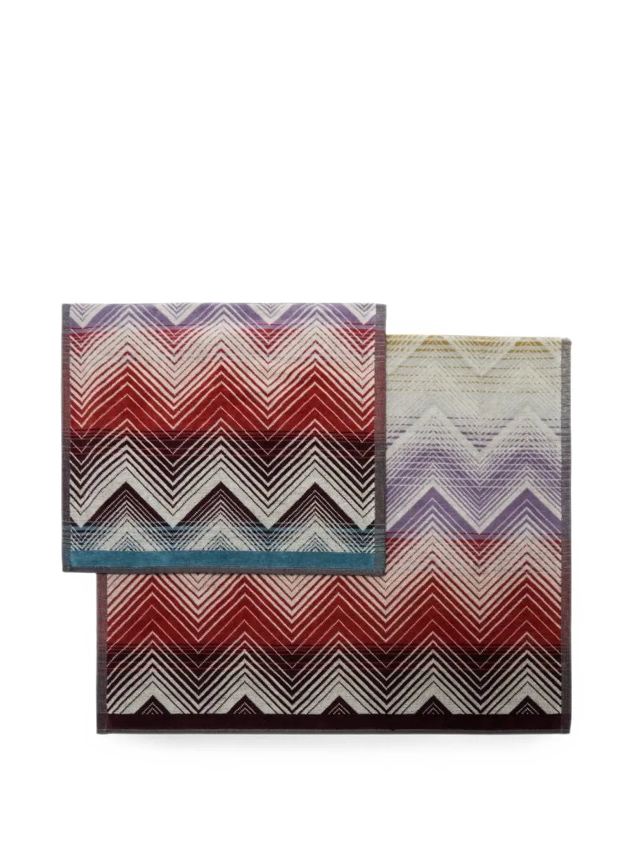 Melody zigzag-print towel 5