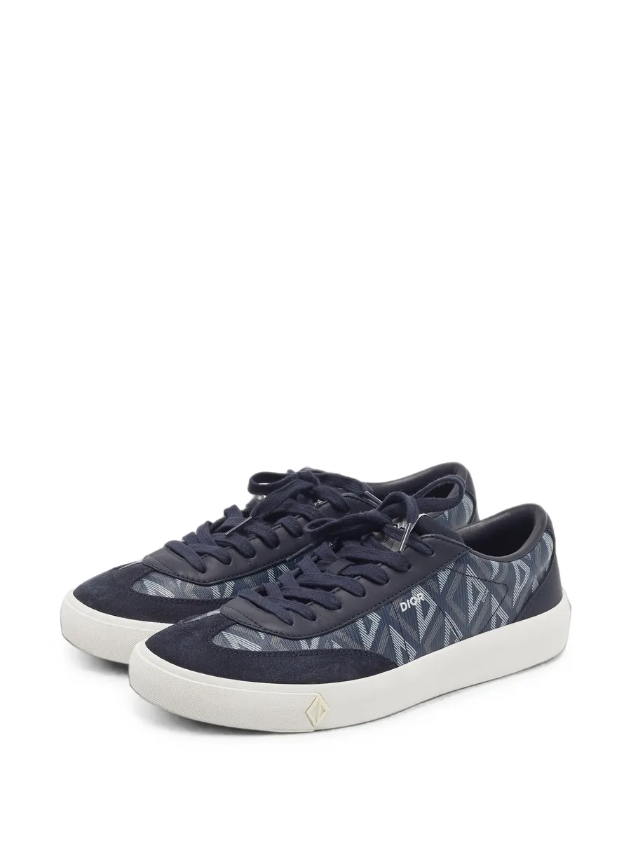 B101 sneakers 2