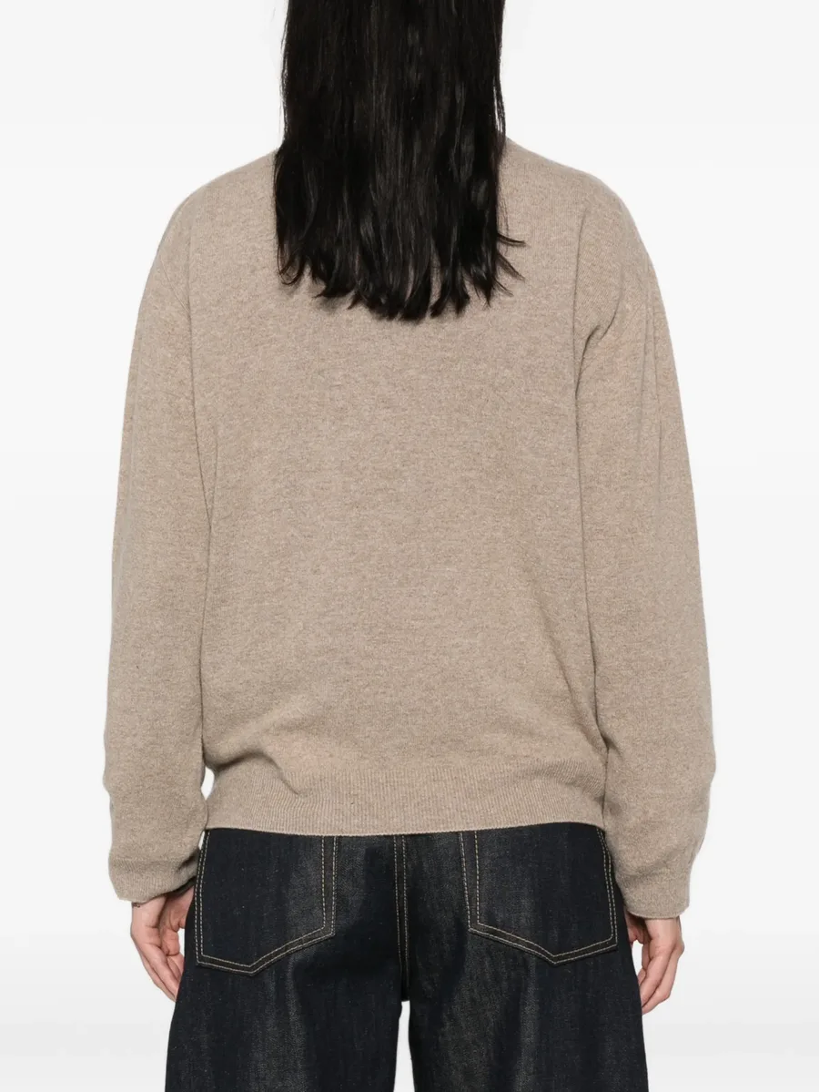 V-neck sweater 4