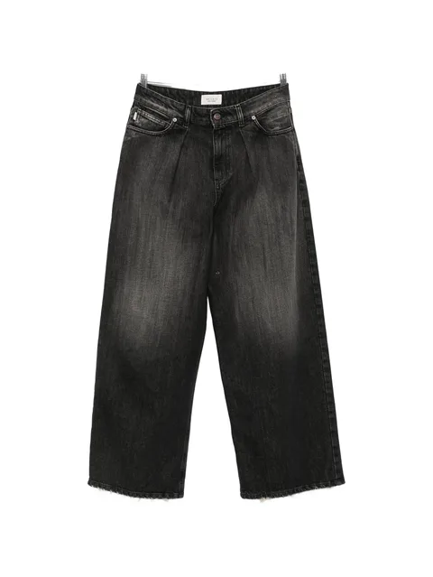pleated acid-wash jeans