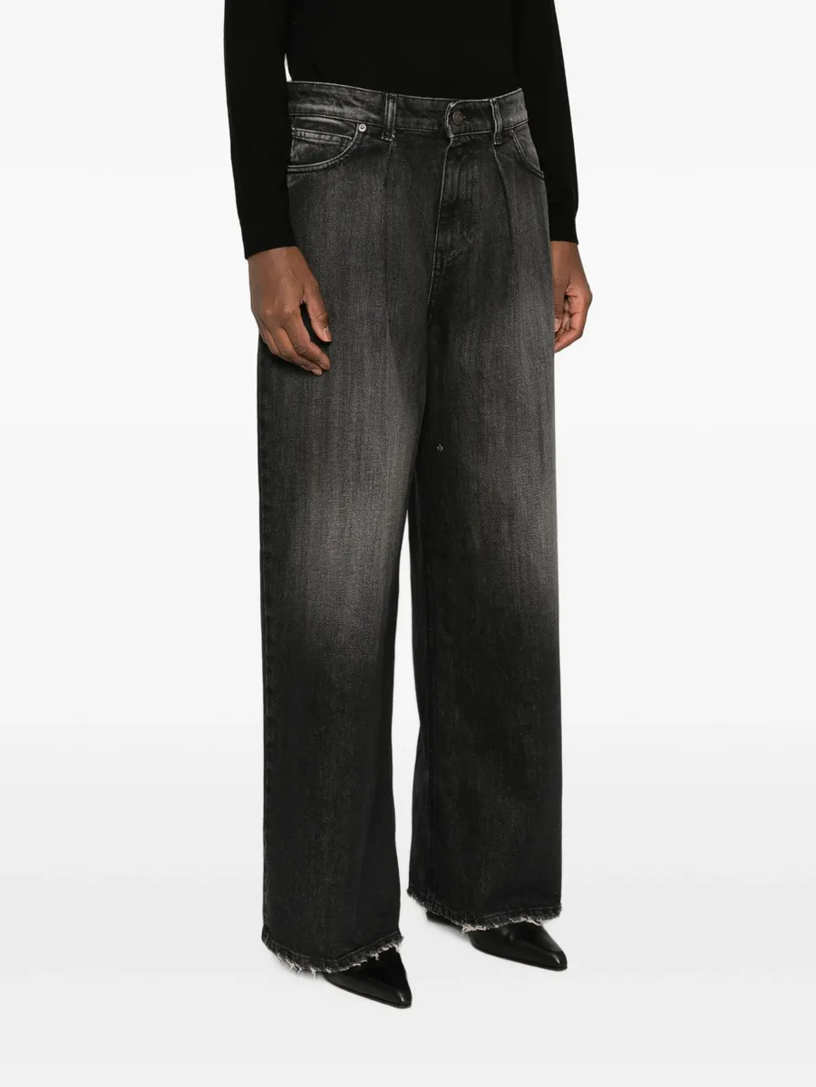 pleated acid-wash jeans 3