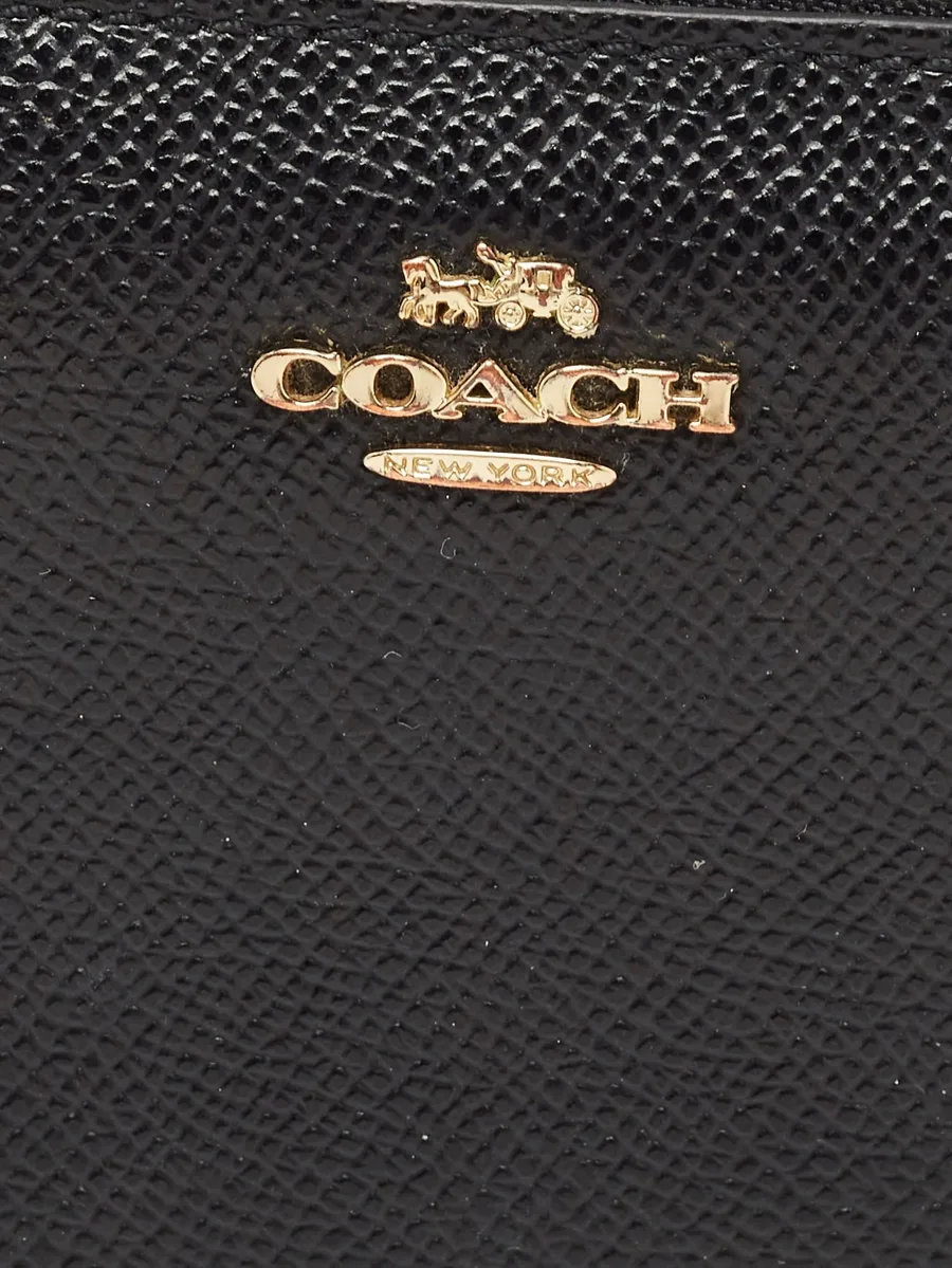 pre-owned leather zip wallet 7